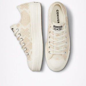 Chuck Taylor All Star Lift Platform Tona women's size 7